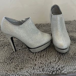Sparkle platform Bootie
